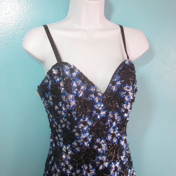 Alyce Designs Vintage Gown 8 - Picture 7 of 13